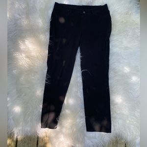 COPY - Woman’s Pants Cargo Duluth Trading size 12 x 31 Black color